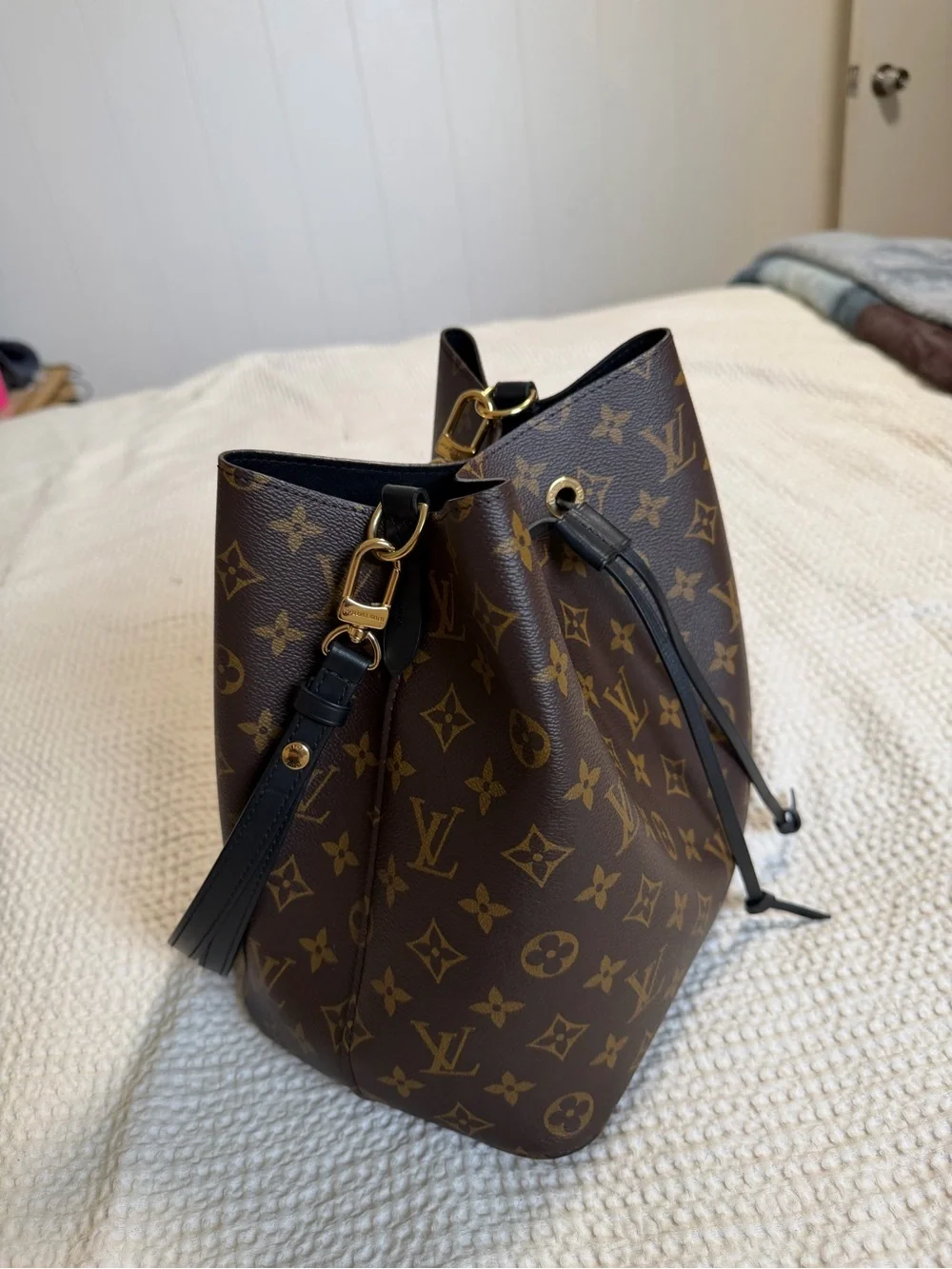 Louis Vuitton Monogram NoeNoe MM Brown Bucket Drawstring Bag with Black Trim